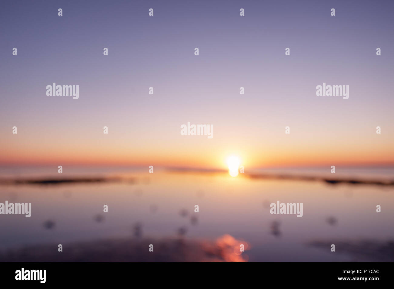 unscharfen Hintergrund des Ostsee-Strand mit Möwen Stockfoto