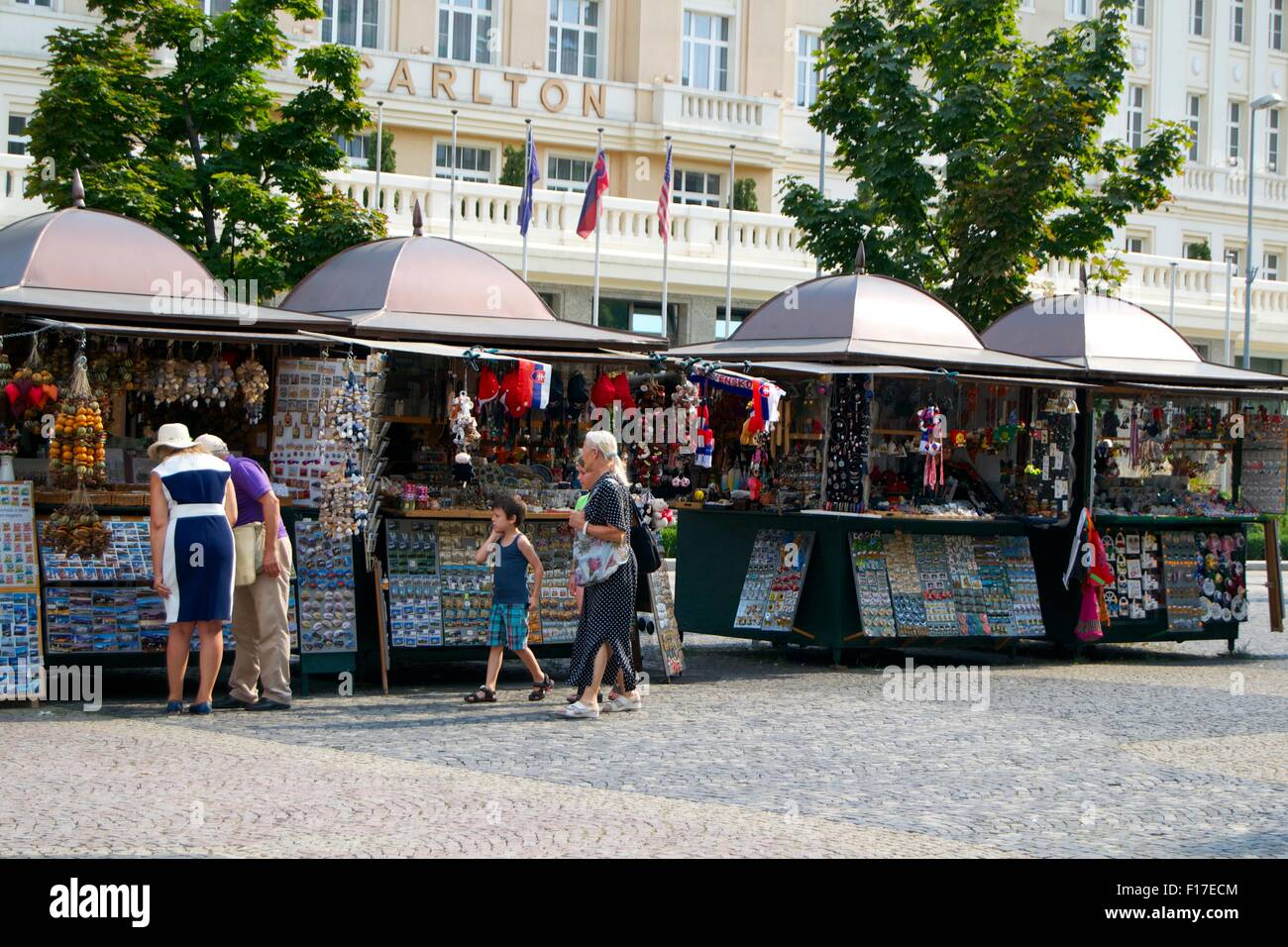 Touristen-Souvenirs stall Bratislava Shop Verkauf Stockfoto