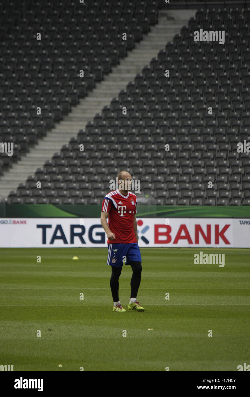 Arien Robben - Training des FC Bayern München Vor Dem Anstehenden Finale äh Höhle DFB-Pokal Zwischen Borussia Dortmund Und Dem FC Stockfoto