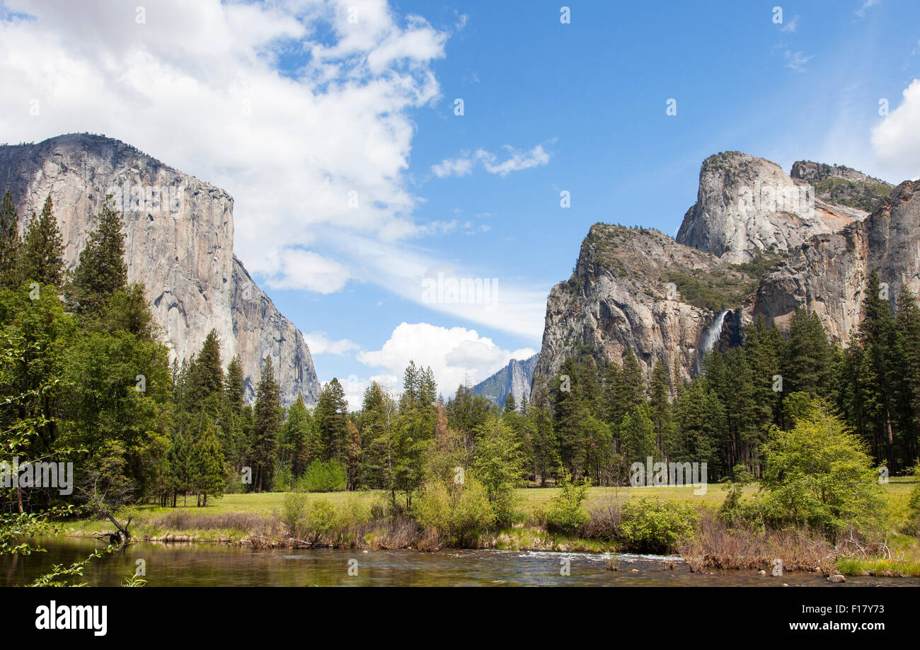 El Capitan und Cathedral Rocks, Yosemite-Nationalpark, Kalifornien, USA Stockfoto
