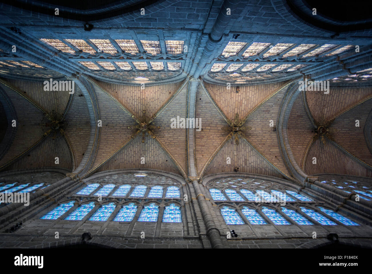 Avila, Spanien - 10. august 2015: Innenansicht der Kathedrale von Avila, eine romanische und gotische Kirche im Süden von alten Kastilien Stockfoto