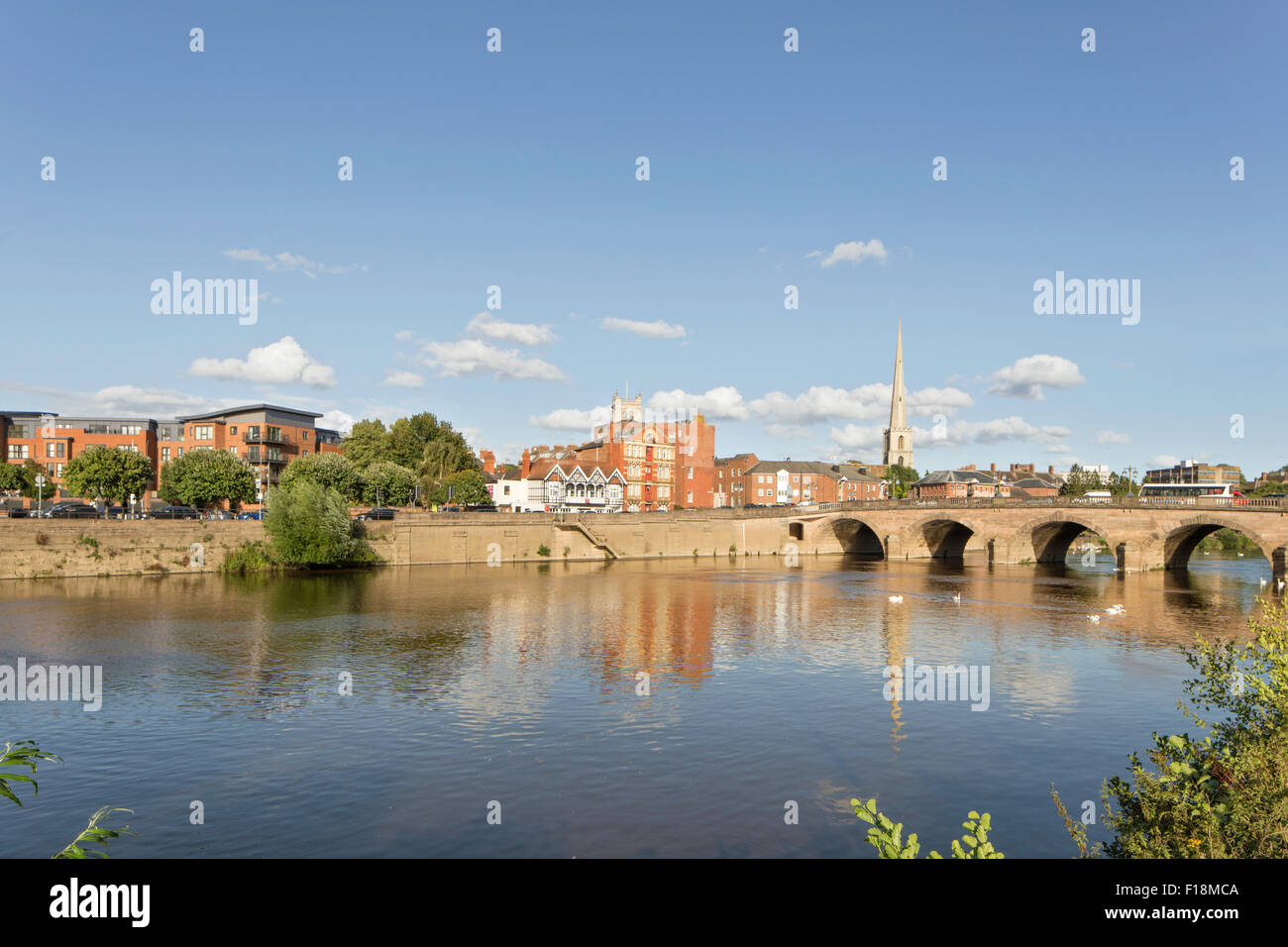 Worcester Brücke und Wasser aus dem Fluss Severn, Worcestershire, England, UK Stockfoto