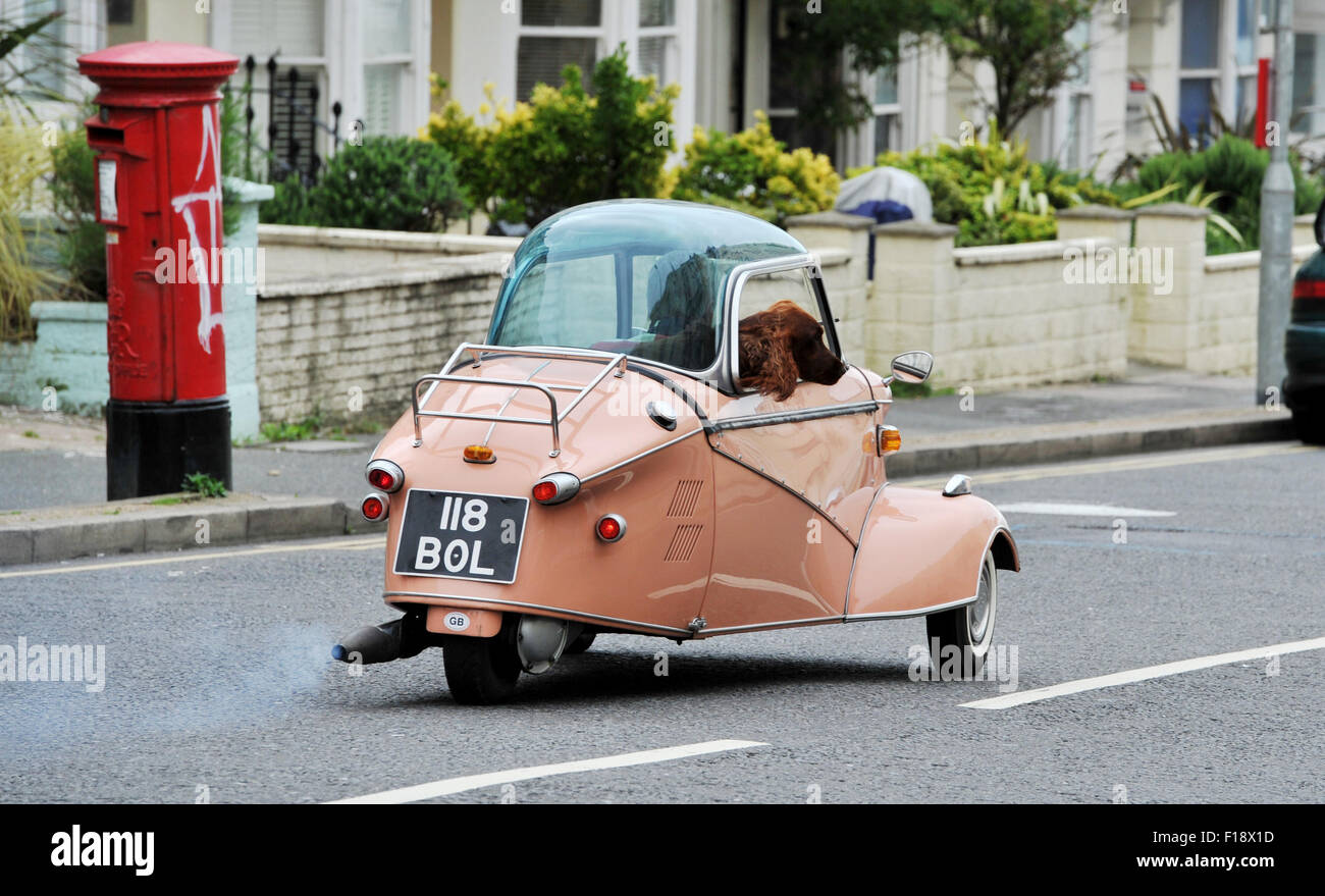Brighton, UK. 30. August 2015. wie Tausende von Mods mit ihren Rollern auf Brighton für das Jahresereignis Mod Weekender ist eine Feier ihrer Fahrzeuge hinab, Kredit-Mode und den 1960er Jahren: Simon Dack/Alamy Live News Stockfoto
