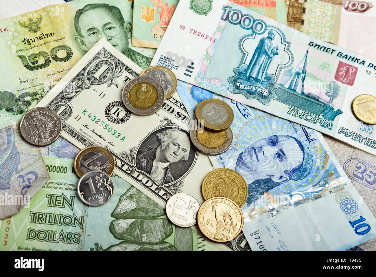Sammlung von verschiedenen Geld in Hintergrund Stockfoto