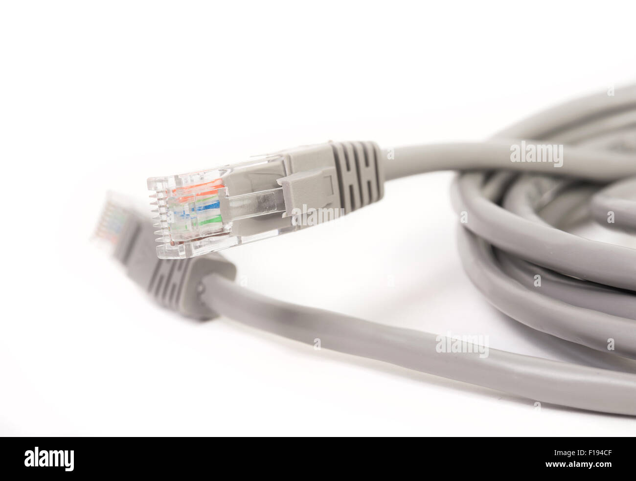 LAN-Kabel / Kabel, CAT5E RJ45-Kopf für den Computer Netzwerk Anschluss  isoliert auf weißem Hintergrund Stockfotografie - Alamy