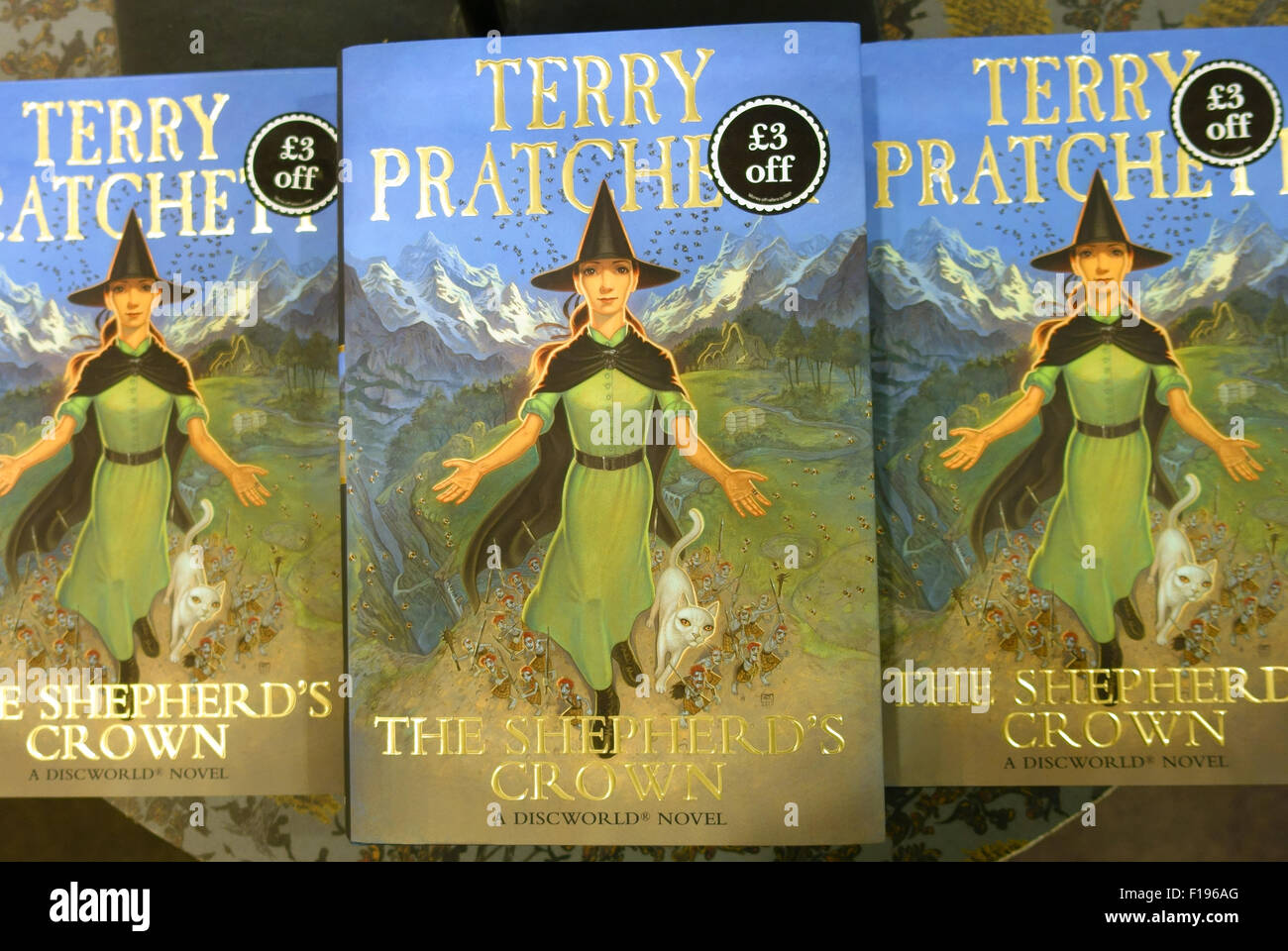Der Hirte Krone von Terry Pratchett in London Buchladen Stockfoto