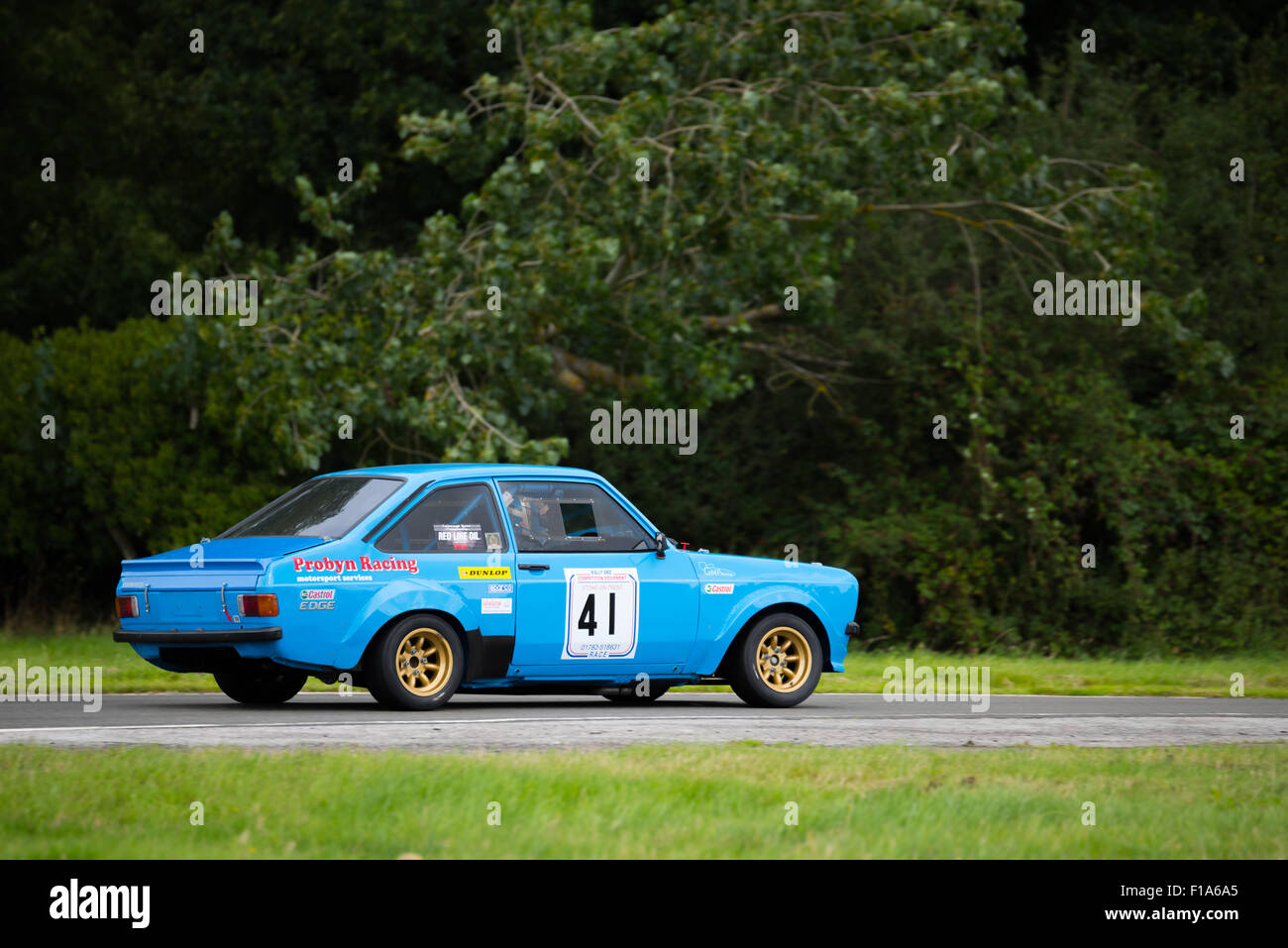 Ein Ford Ecort MK 2 Rennen in der Redline synthetische Öle Curborough Sprint Meisterschaft Lichfield Staffordshire UK Stockfoto