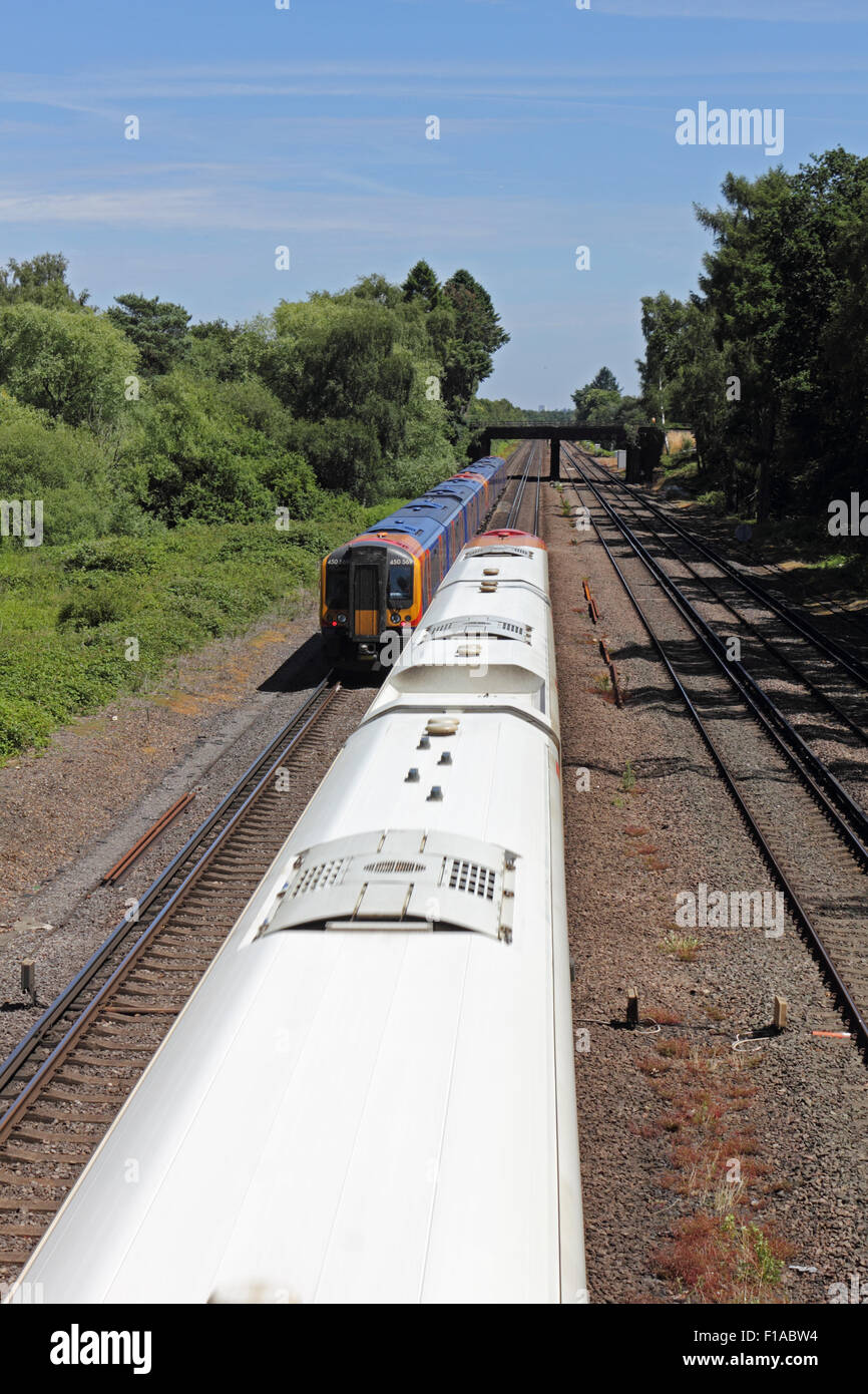 South West Trains Eisenbahnlinie Surrey England UK Stockfoto