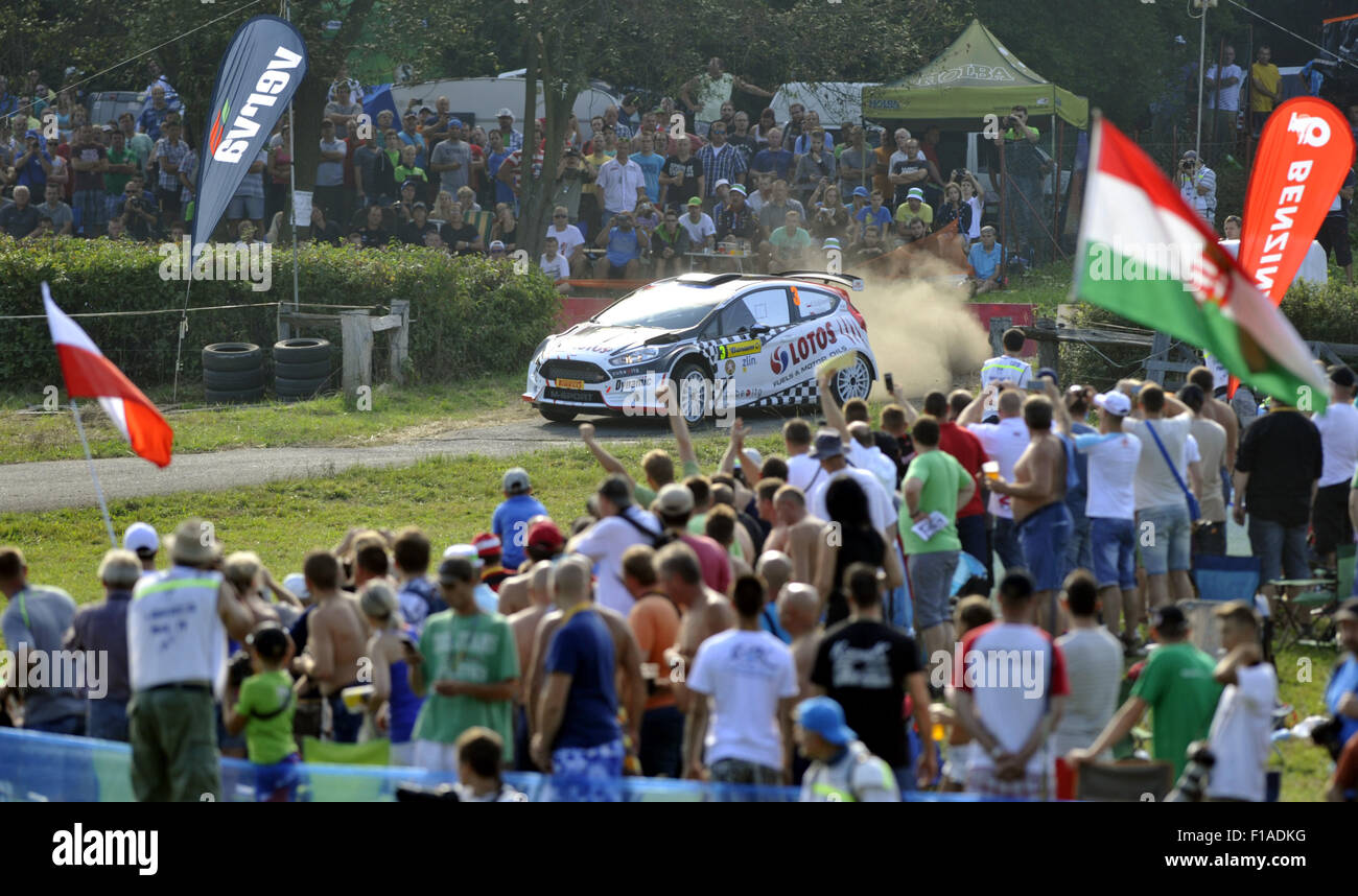 Slusovice, Tschechische Republik. 29. August 2015. Kajetan Kajetanowicz und Jaroslaw Baran, Ford Fiesta R5, Polen, Tests von Geschwindigkeit, Barum Rallye Intercontinental Rally Challenge (IRC) und internationalen Motorsport Meisterschaft der Tschechischen Republik in Slusovice, Tschechische Republik, 29. August 2015. © Dalibor Gluck/CTK Foto/Alamy Live-Nachrichten Stockfoto