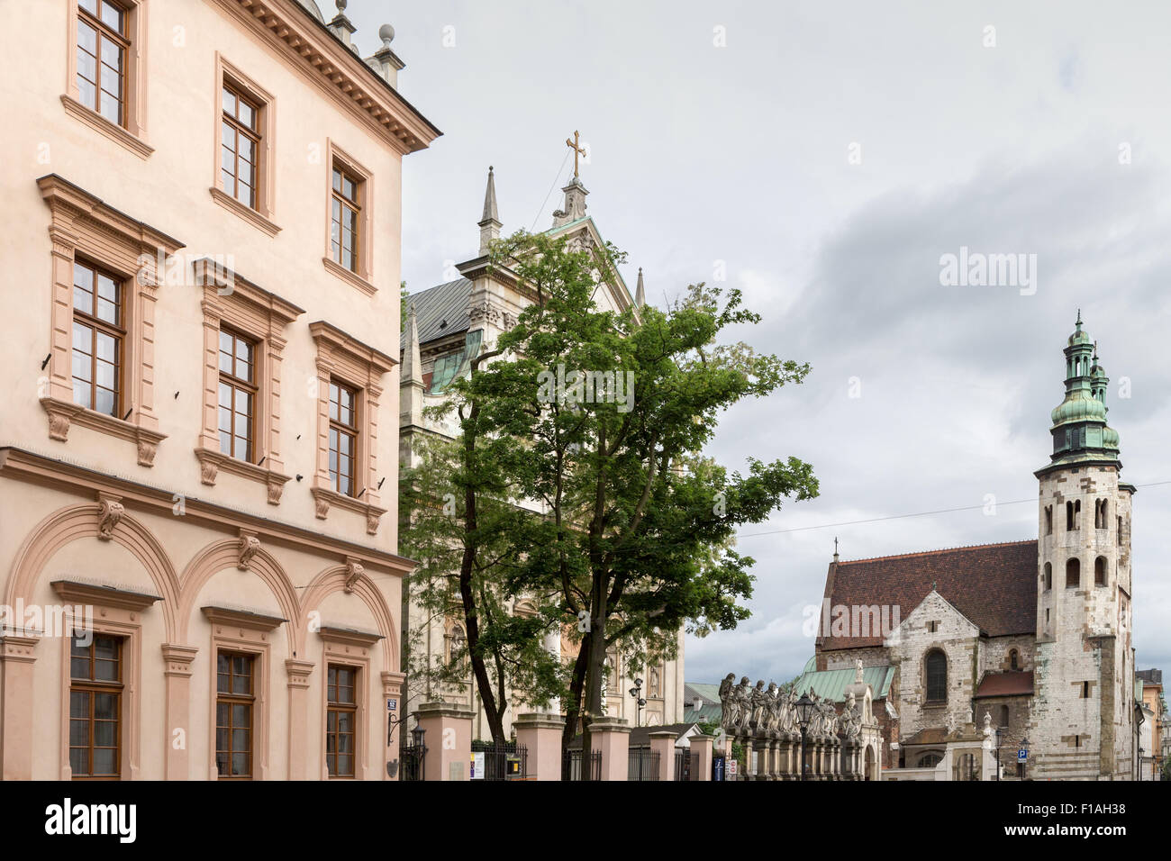 Grodzka Straße, zeigt St. Peter und St. Paul's Church plus St. Andrew's Church, Krakau, Polen Stockfoto