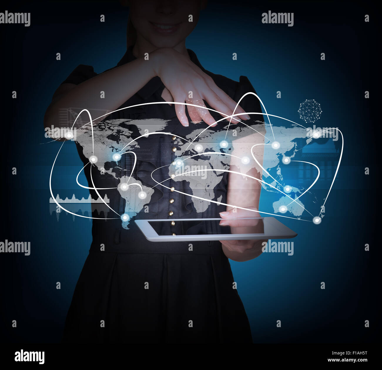 Geschäftsfrau mit Tablet und 3d Weltkarte Stockfoto