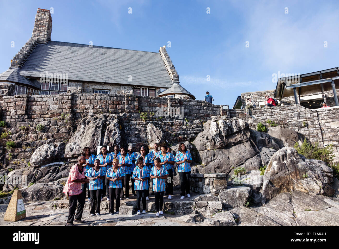 Kapstadt Südafrika, Tafelberg-Nationalpark, Naturschutzgebiet, Spitze, Aussichtspunkt, Abathandi Boxolo Gospel Chorus, kostenlose Konzertaufführung, Black Afro Ame Stockfoto