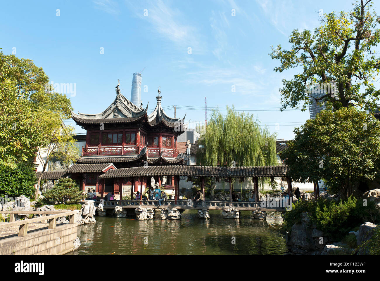Huxing Ting-Teehaus im Yu Yuan Garten, Shanghai, China Stockfoto
