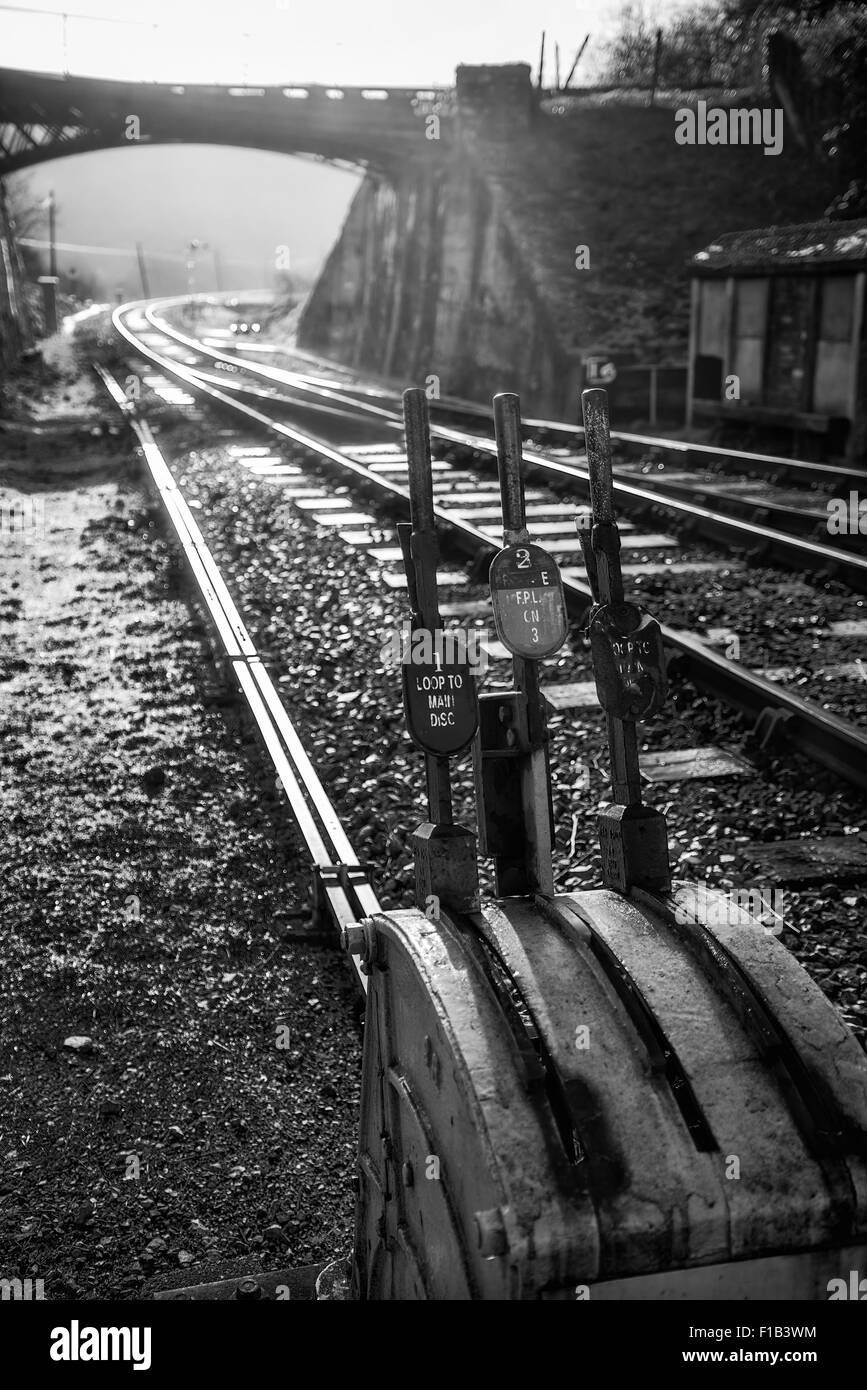 Museumseisenbahn Signal Punkt Schalter Griffe schwarz / weiß Stockfoto