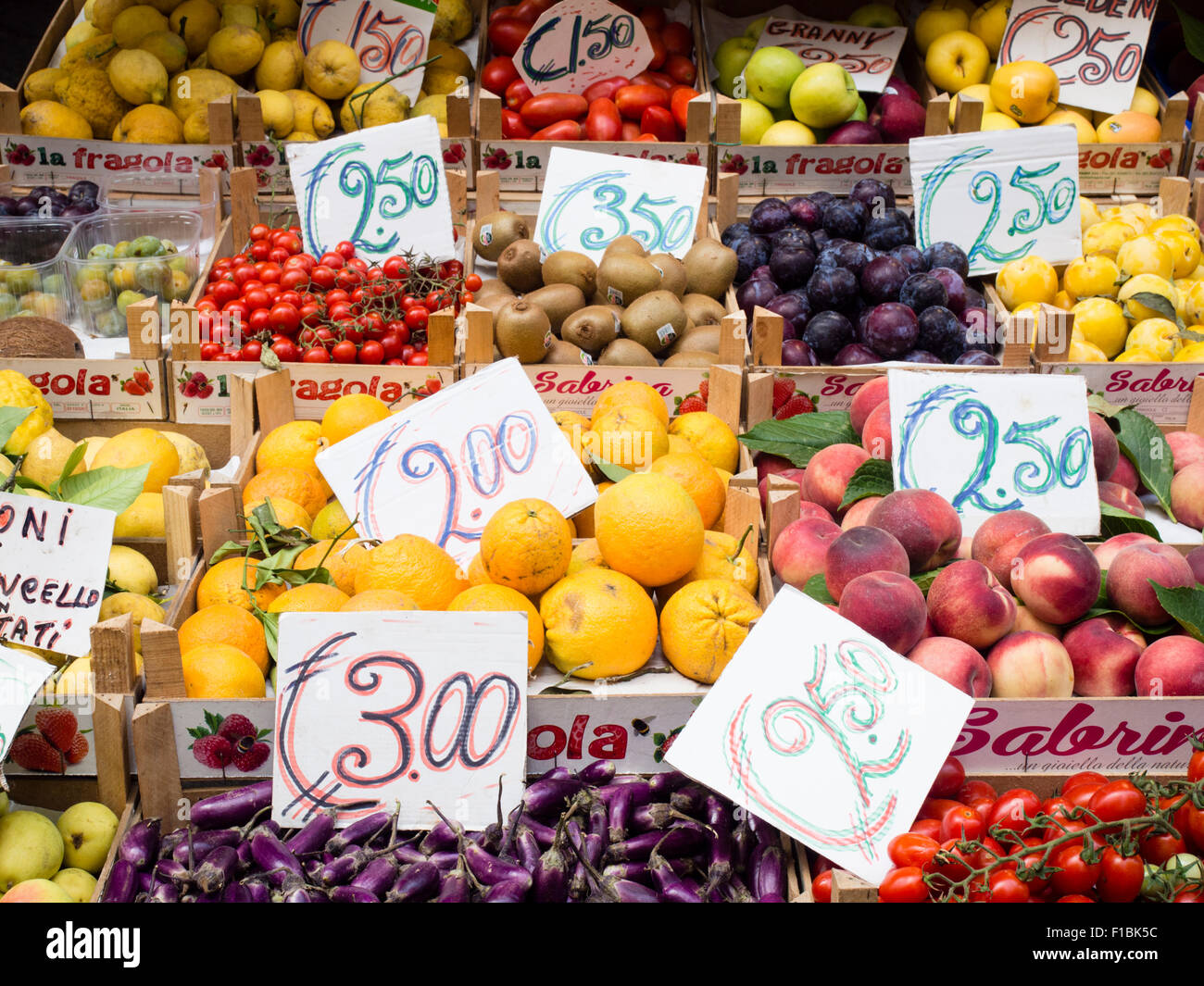 Obst-Stall in Sorrent Italien Stockfoto