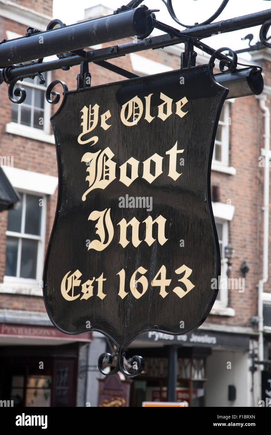 Ye Olde Boot Inn Pub Schild; Chester; England; UK Stockfoto