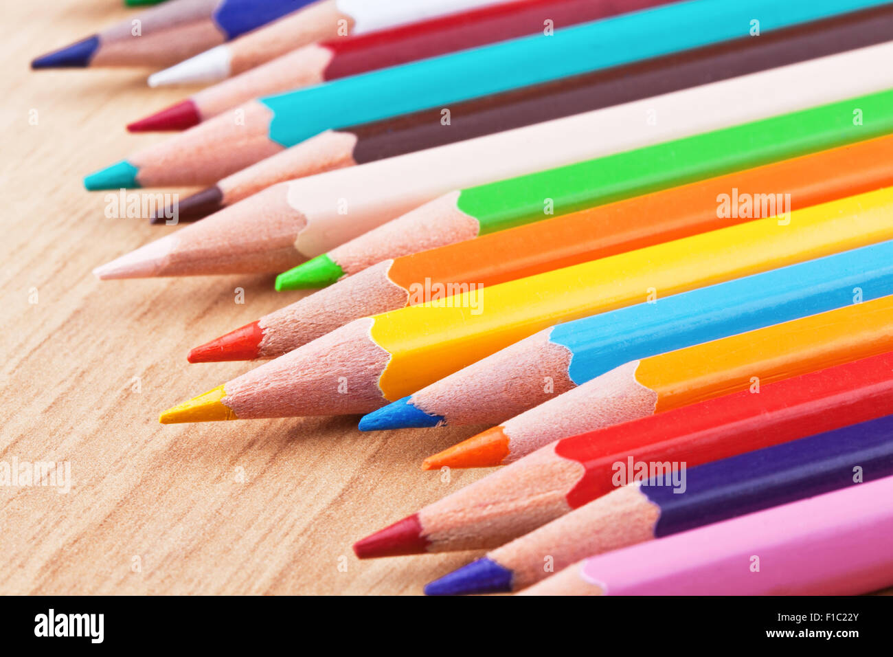 Schließen Sie herauf Bild der klassischen farbigen pensils Stockfoto