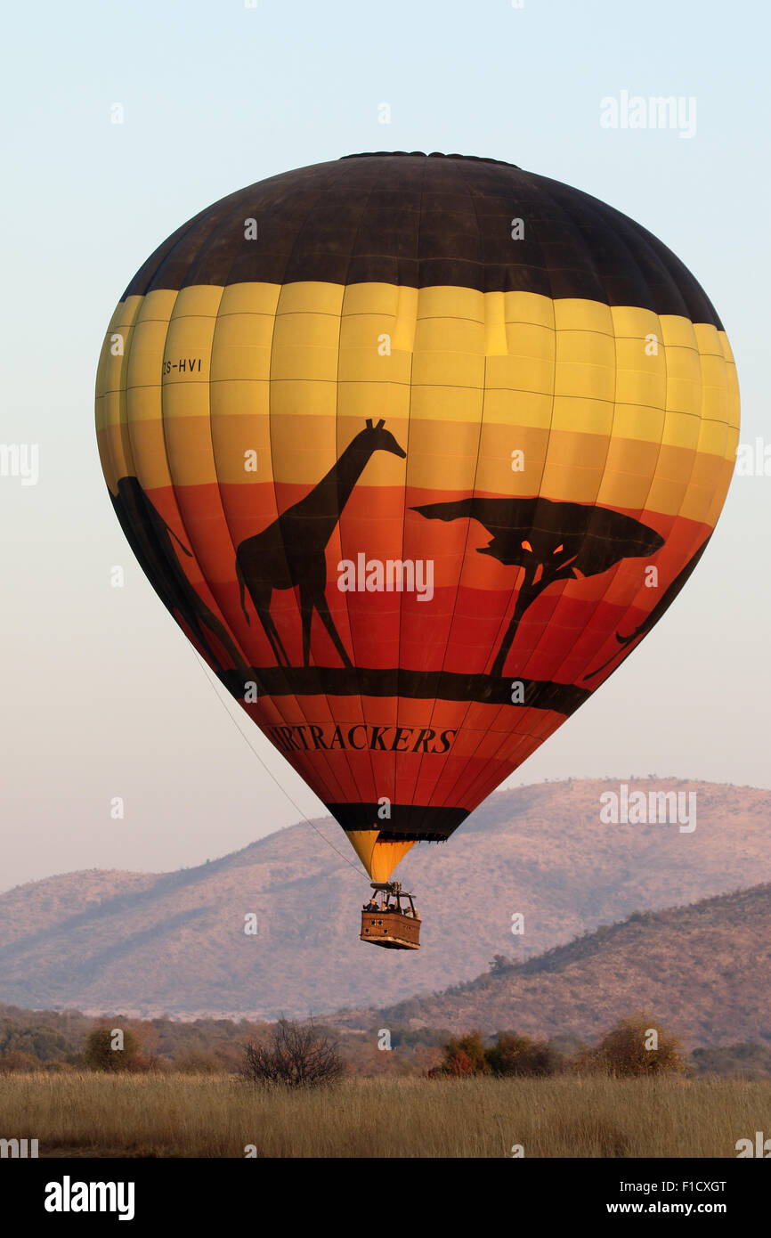 Heißluft-Ballon, Pilanesburg NP, Südafrika, August 2015 Stockfoto