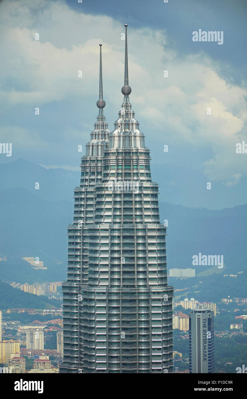 KUALA LUMPUR, MALAYSIA - 17. November 2010: Die Petronas Twin Towers am 14. November 2010, in Kuala Lumpur, Malaysia. Eines der Stockfoto