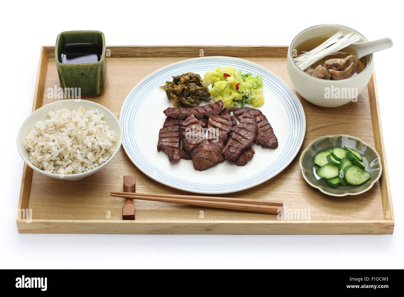 Gegrillte Rinderzunge set Mahlzeit, Sendai Gyutan Teishoku, japanisches Essen Stockfoto