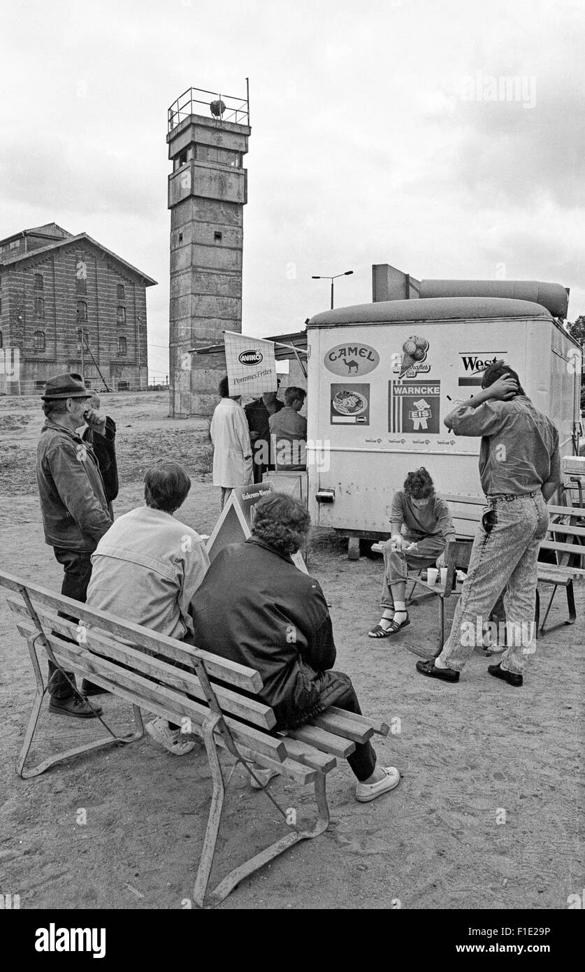 Offene Grenze zwischen Ost- und Westdeutschland an der Ostseeküste in Travemünde und Pötenitz, nachdem der Eiserne Vorhang fiel, Stockfoto