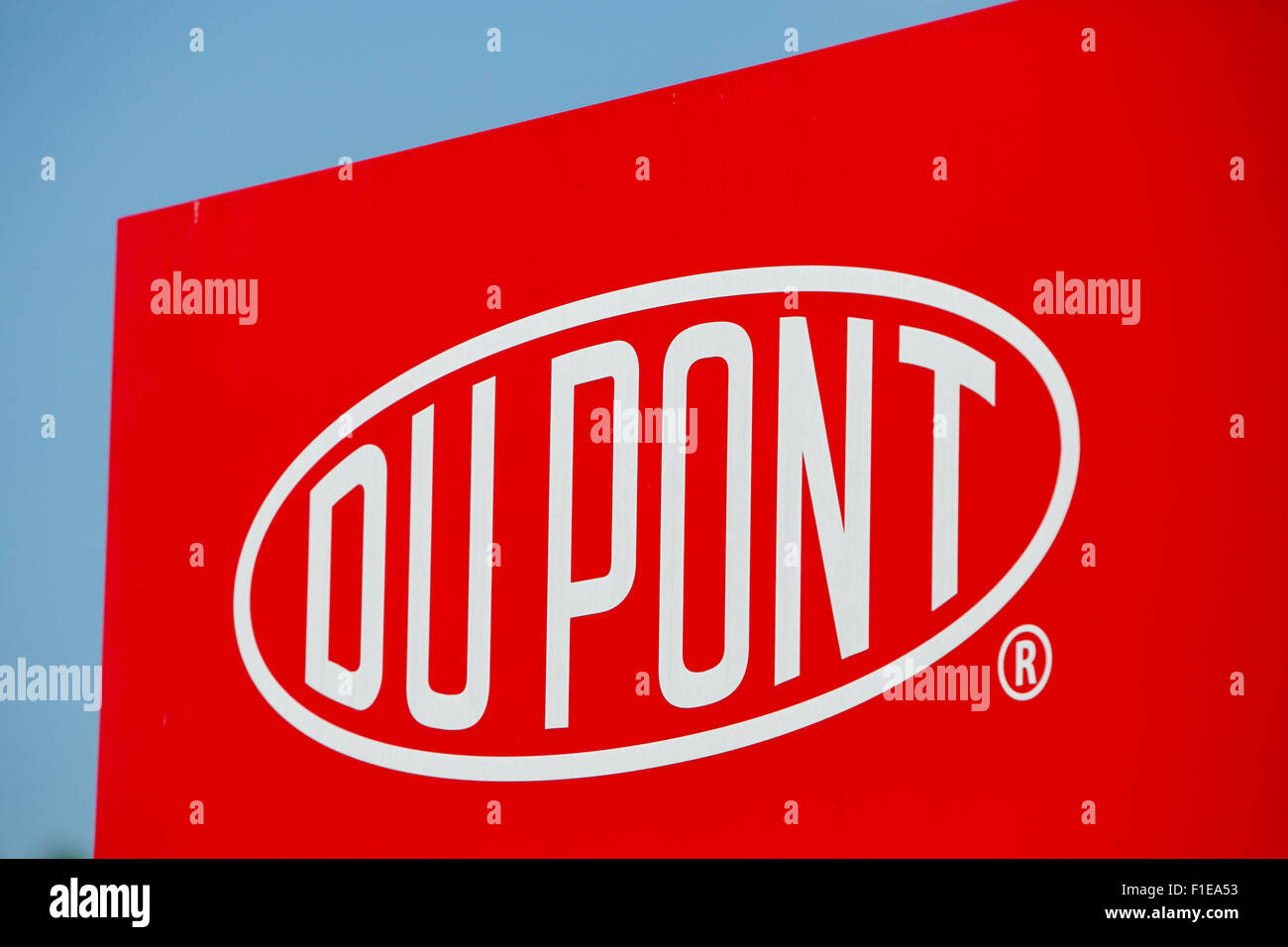 Ein Logo Zeichen außerhalb der DuPont Kastanie Run Plaza Einrichtung in Wilmington, Delaware am 29. August 2015. Stockfoto