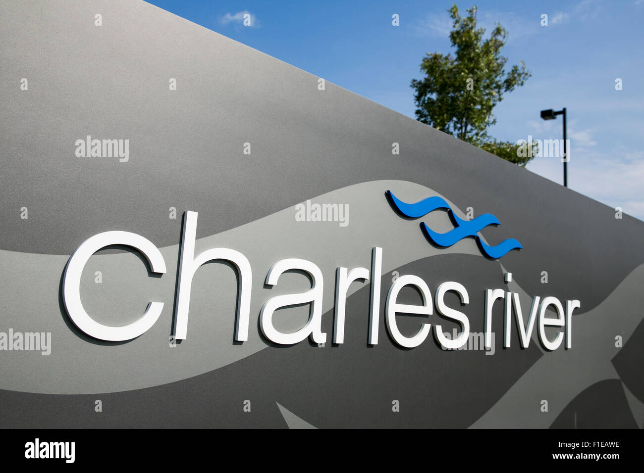 Ein Logo Zeichen außerhalb einer Einrichtung von Charles River Laboratories, Inc., in Frederick, Maryland am 30. August 2015 besetzt. Stockfoto
