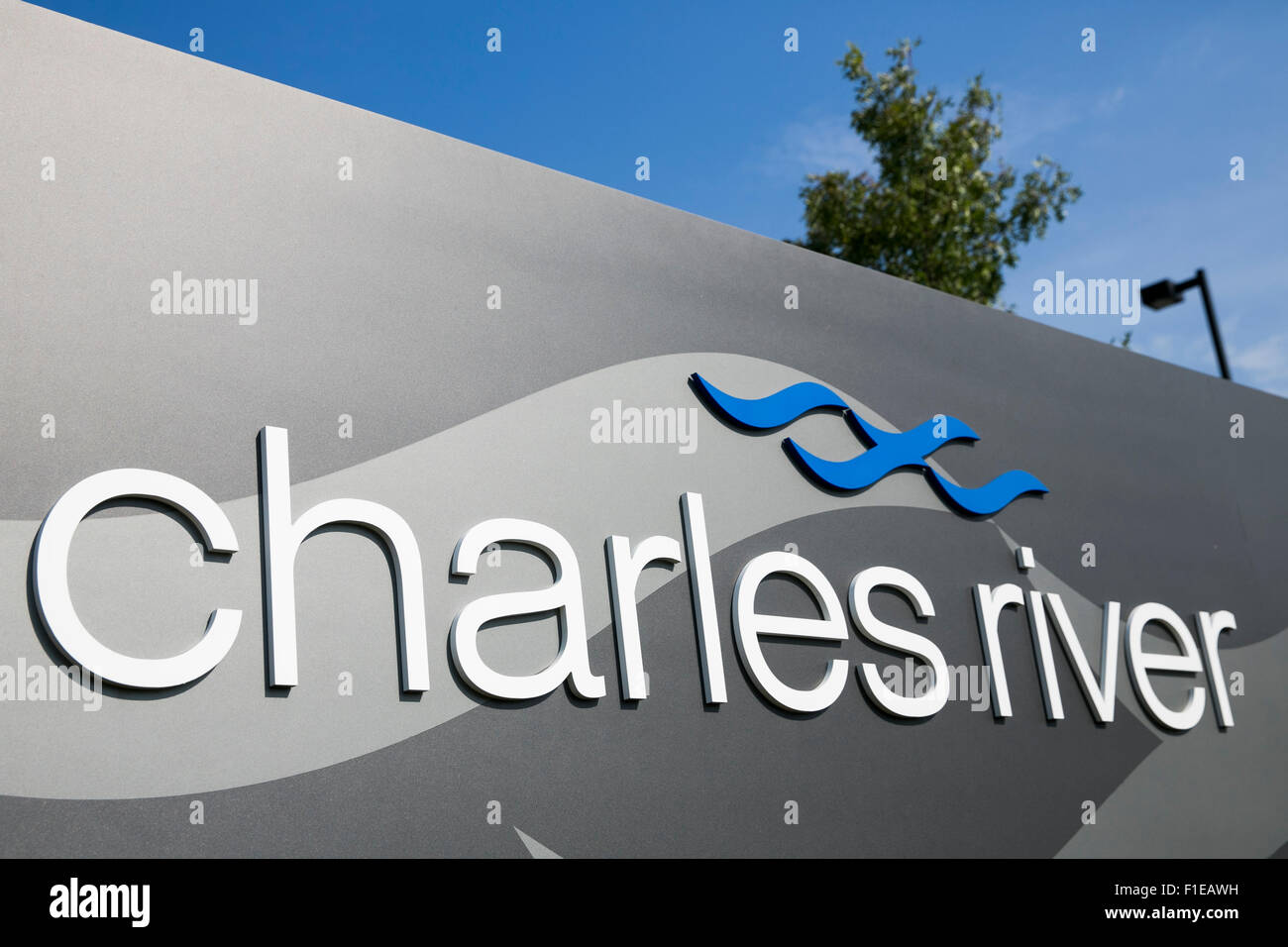 Ein Logo Zeichen außerhalb einer Einrichtung von Charles River Laboratories, Inc., in Frederick, Maryland am 30. August 2015 besetzt. Stockfoto