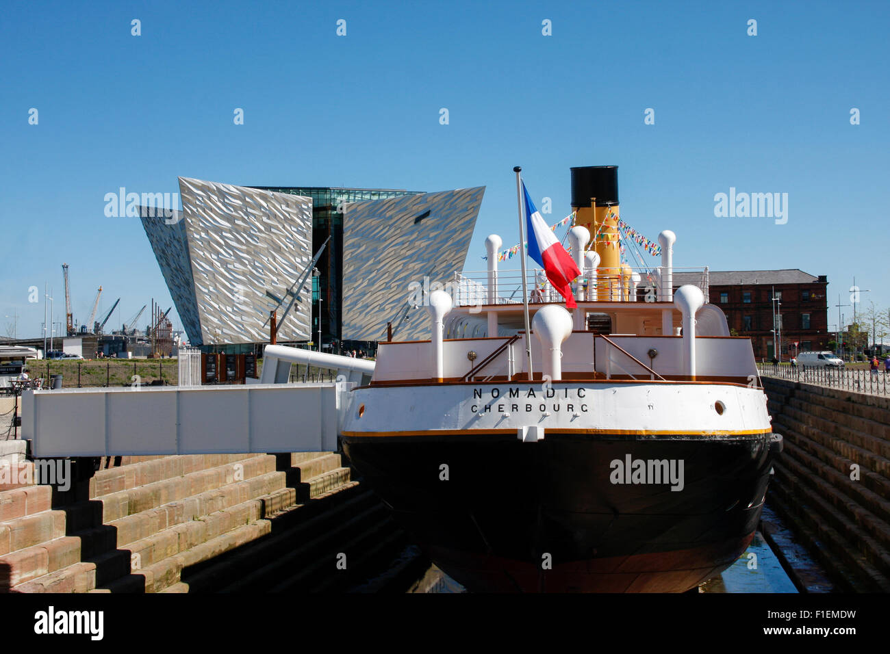 SS Nomadic, das letzte verbleibende Schiff der White Star Line, im Trockendock im Titanic Belfast Nordirland Stockfoto