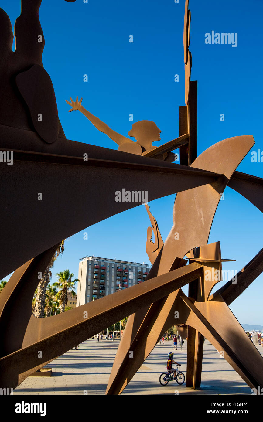 Homenatge a la Natacio von Alfredo Lanz Modellistin in den Strand von Barceloneta, Barcelona, Katalonien, Spanien Stockfoto