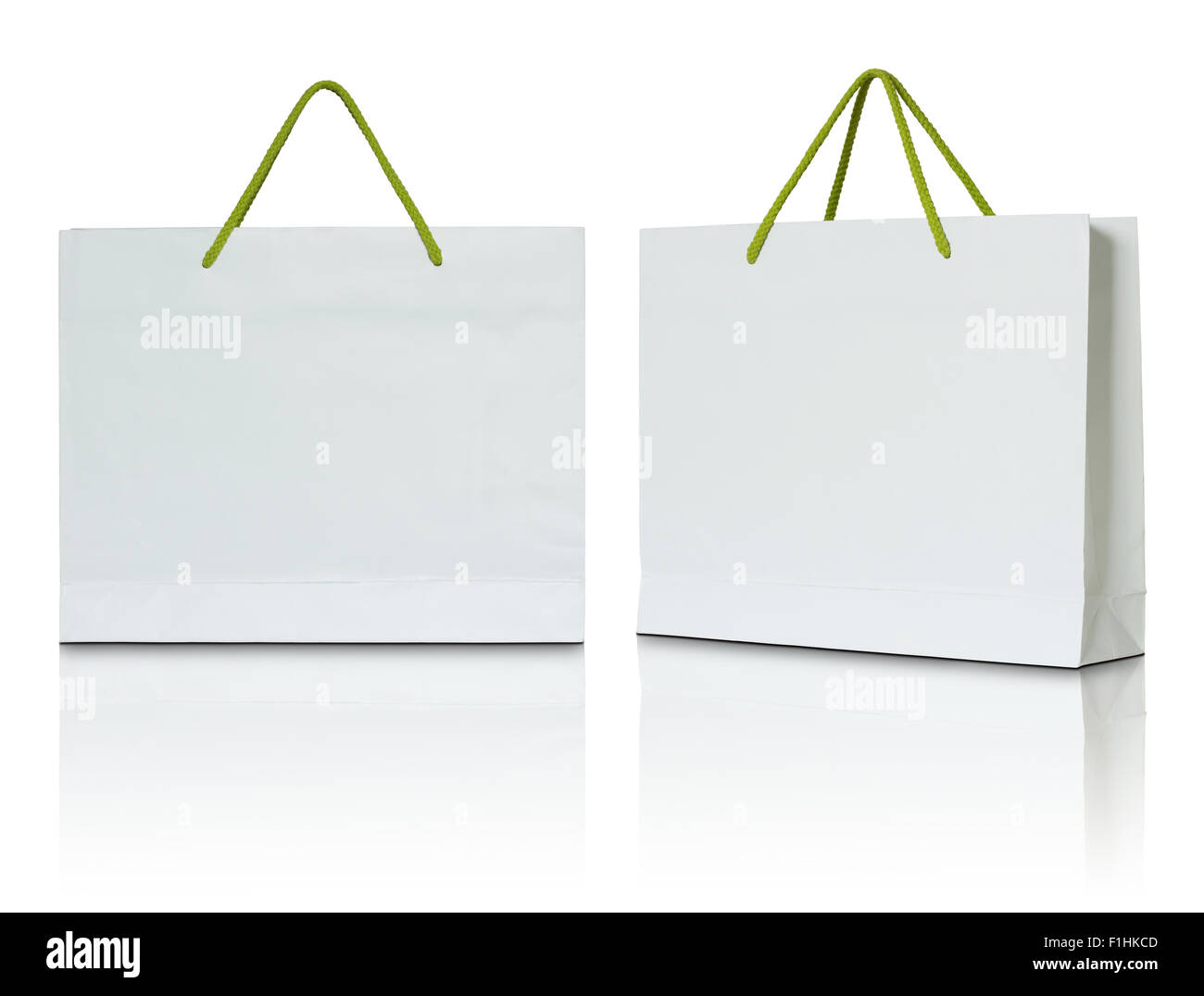 White-Paper Einkaufstasche auf weißem Hintergrund Stockfoto