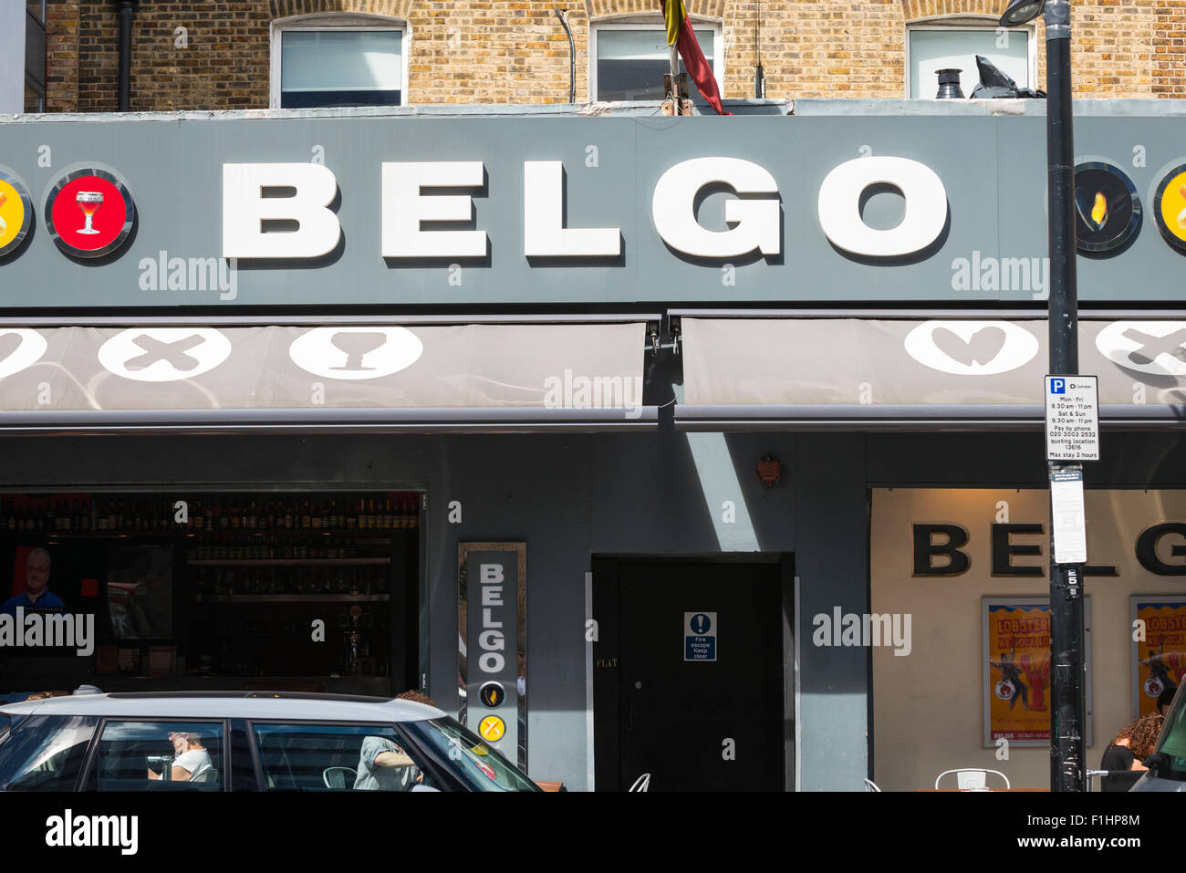 London, Chalk Farm, Camden Town Belgo belgischen Stil Restaurant Café bar Waffeln Moules Frites Muscheln Pommes Chips Biere Stockfoto