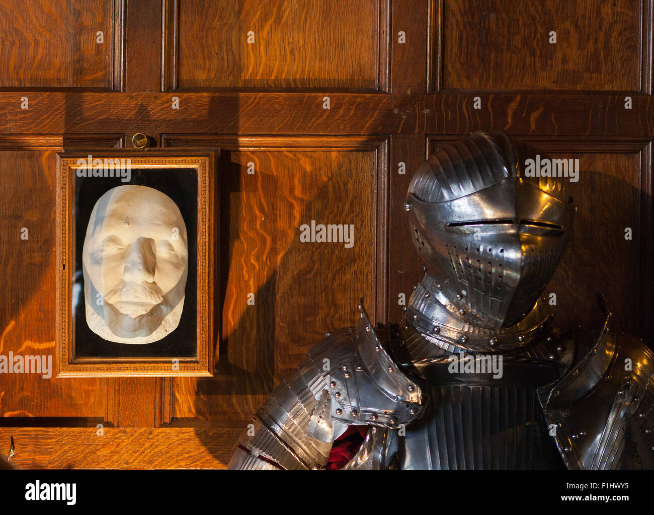 Rüstung in Warwick Castle Museum Stockfoto