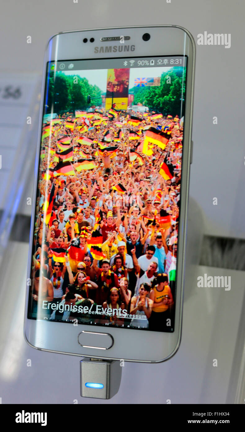 Das Neue Smartphone "Samsung Galaxy S6 Edge", Berlin. Stockfoto