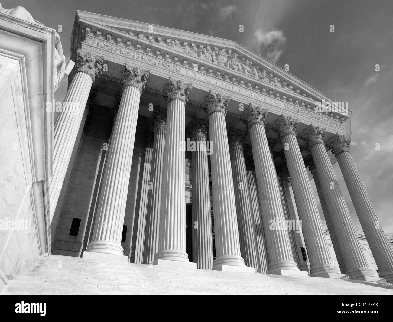 United States Supreme Court Gebäude in schwarz und weiß. Stockfoto