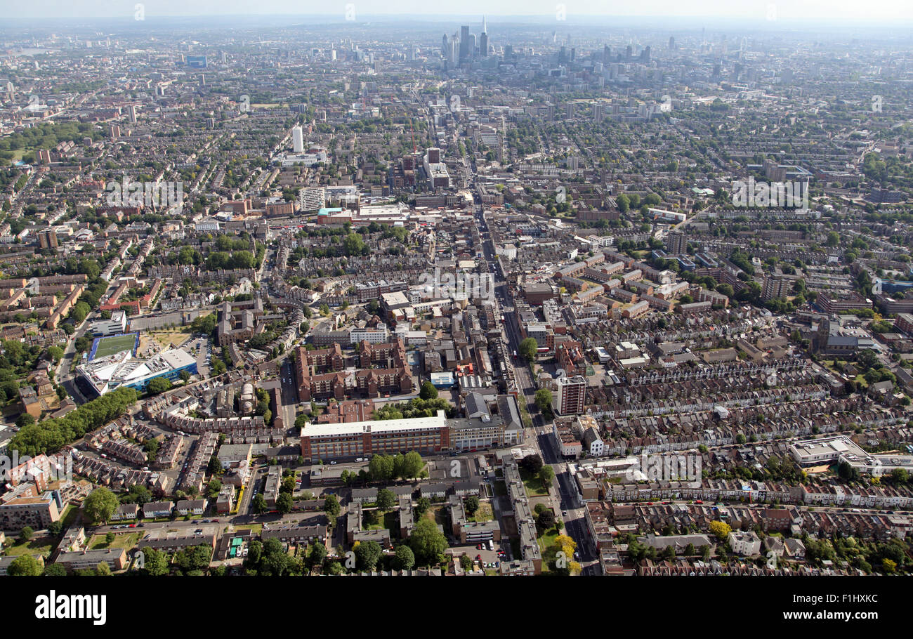 Luftaufnahme, Blick nach Süden auf der A10-Straße in Stoke Newington, Hackney, London, UK Stockfoto