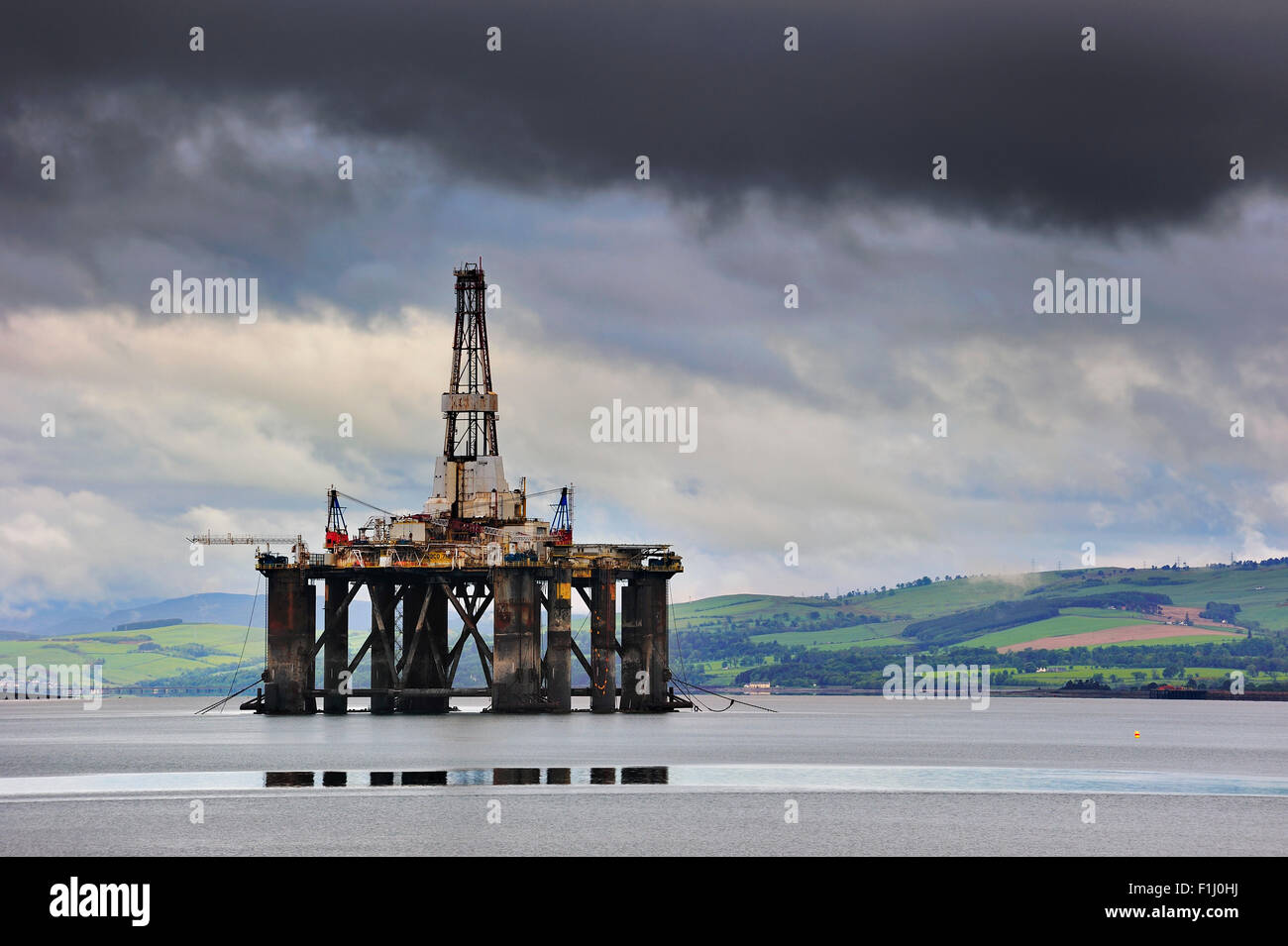 Öl-Bohrinsel / Öl-Bohrinsel warten im Cromarty Firth in der Nähe von Invergordon, Ross und Cromarty, Schottland, UK repariert werden Stockfoto