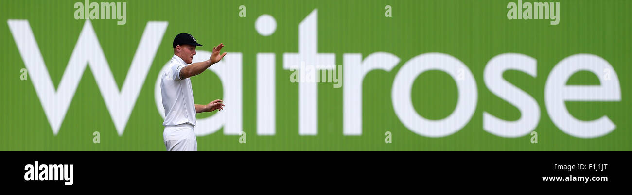 Englands Ben Stokes gesehen tagsüber Spiel zwei der Investec Asche Testreihen zwischen England und Australien auf das Oval in London. 21. August 2015. James Boardman / Tele Bilder + 44 7967 642437 Stockfoto