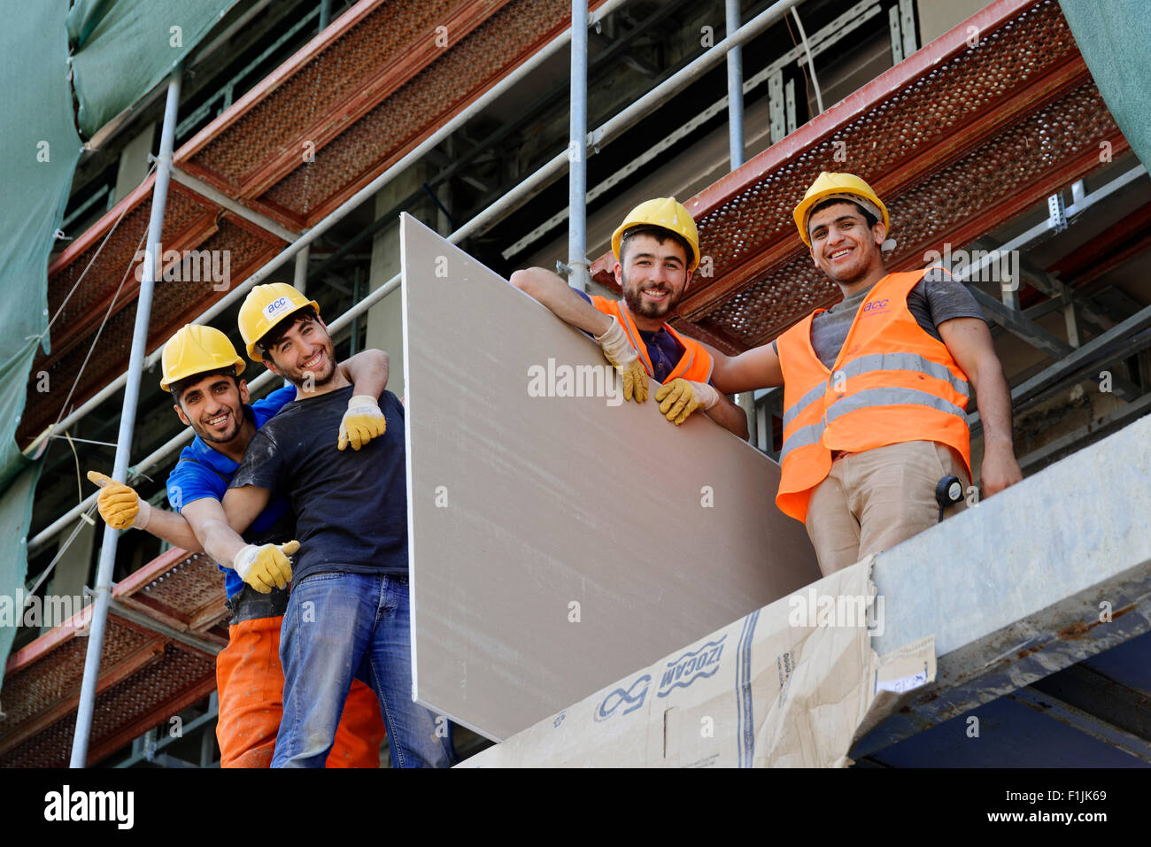 Bauarbeiter auf Gerüsten, Baustelle, den europäischen Teil von Istanbul, Türkei Stockfoto