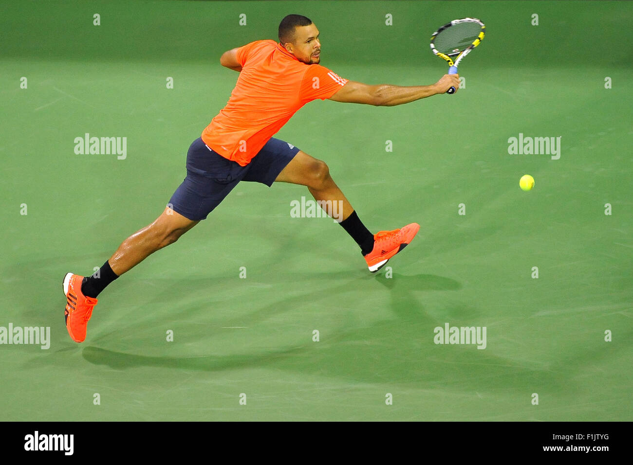 New York City, NY, USA. 02. Sep 2015. Jo-Wilfried Tsonga (FRA) während der 2015 US Open Tennis Championships in das USTA Billie Jean King National Tennis Center in Flushing, Queens, New York, USA. Bildnachweis: Aktion Plus Sport/Alamy Live-Nachrichten Stockfoto