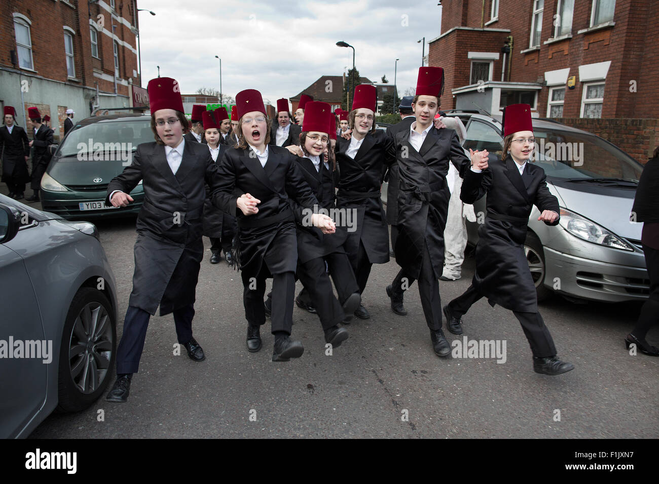 Jüdischen Purim-Fest feiern in Stamford Hügel, Nord-London, UK Stockfoto