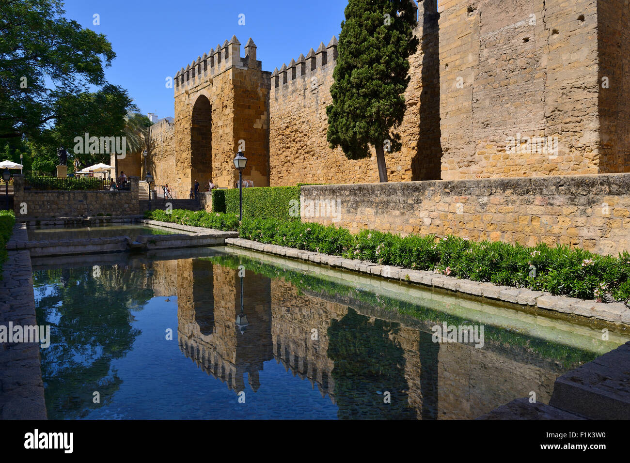 Puerta de Almodovar und alten Mauern Córdoba, Andalusien, Spanien Stockfoto