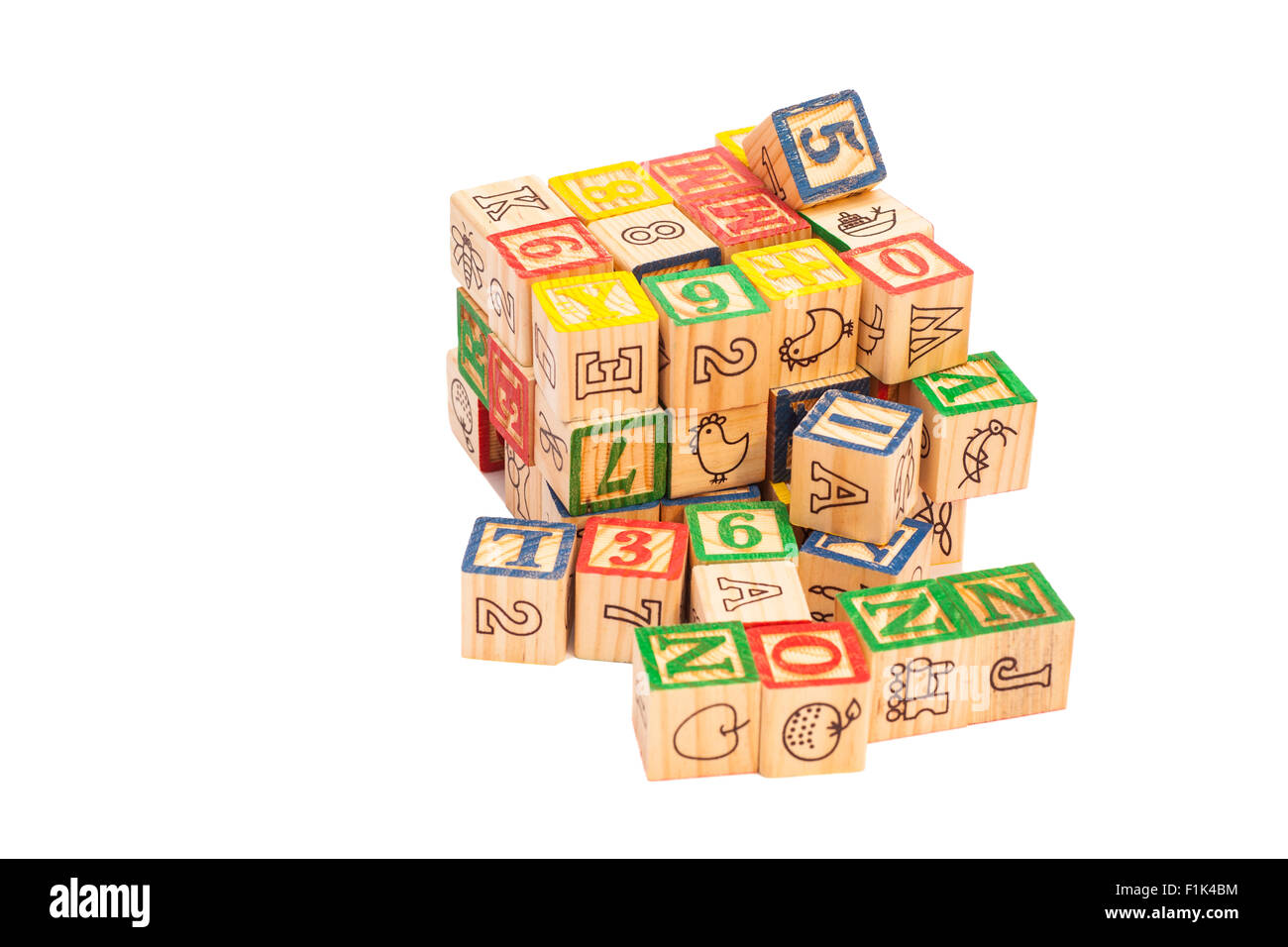 Holzspielzeug-Würfel mit Buchstaben. Hölzerne Alphabet Blöcke Stockfoto