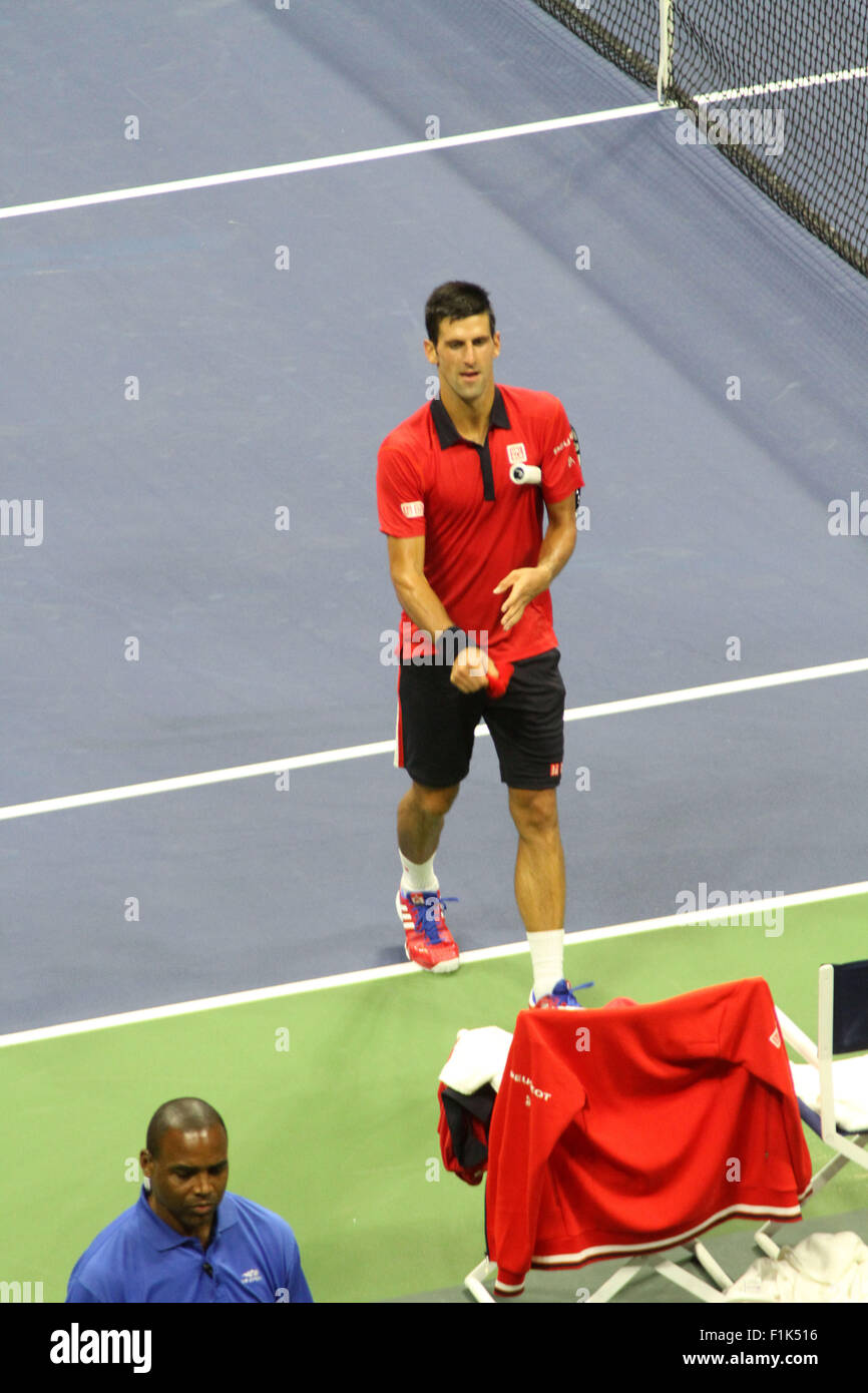 New York, New York, USA. 2. Sep, 2015. Tag3 der US Open in Forest Hills Queens in The Arthur Ashe Tennisstadion Tennismatches. Frauen passen Irina Falconi gegen Venus Williams. Mens Match Novak Djokovic gegen Andreas Haider - Maurer.Venus Williams gewann ihr Spiel. und Novak Djokovic gewann sein Match © Bruce Cotler/Globe Fotos/ZUMA Draht/Alamy Live News Stockfoto