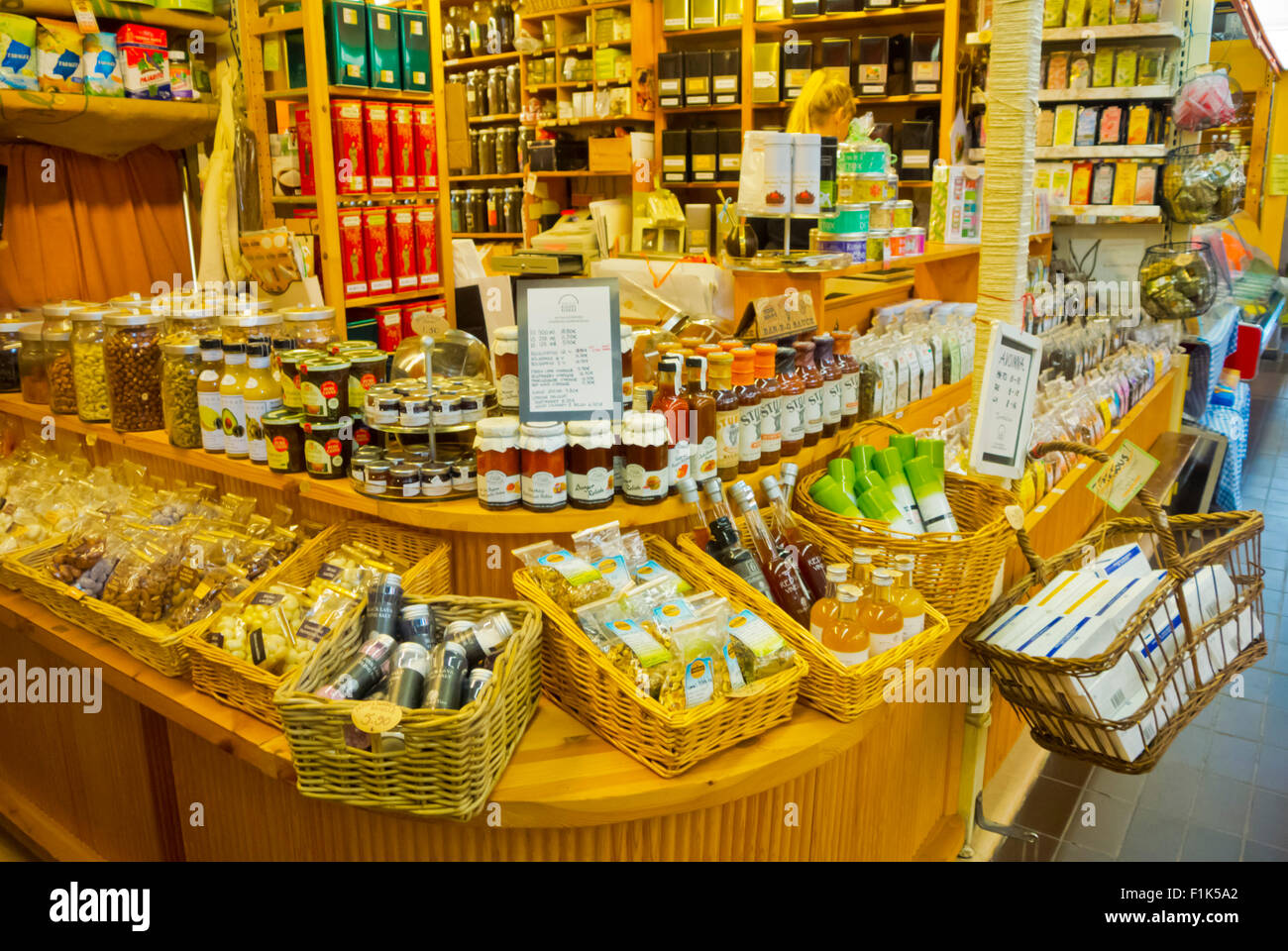 Gesundheit-Garküche, Hakaniemen Kauppahalli, Hakaniemi Markthalle, Kallio District, Helsinki, Finnland Stockfoto