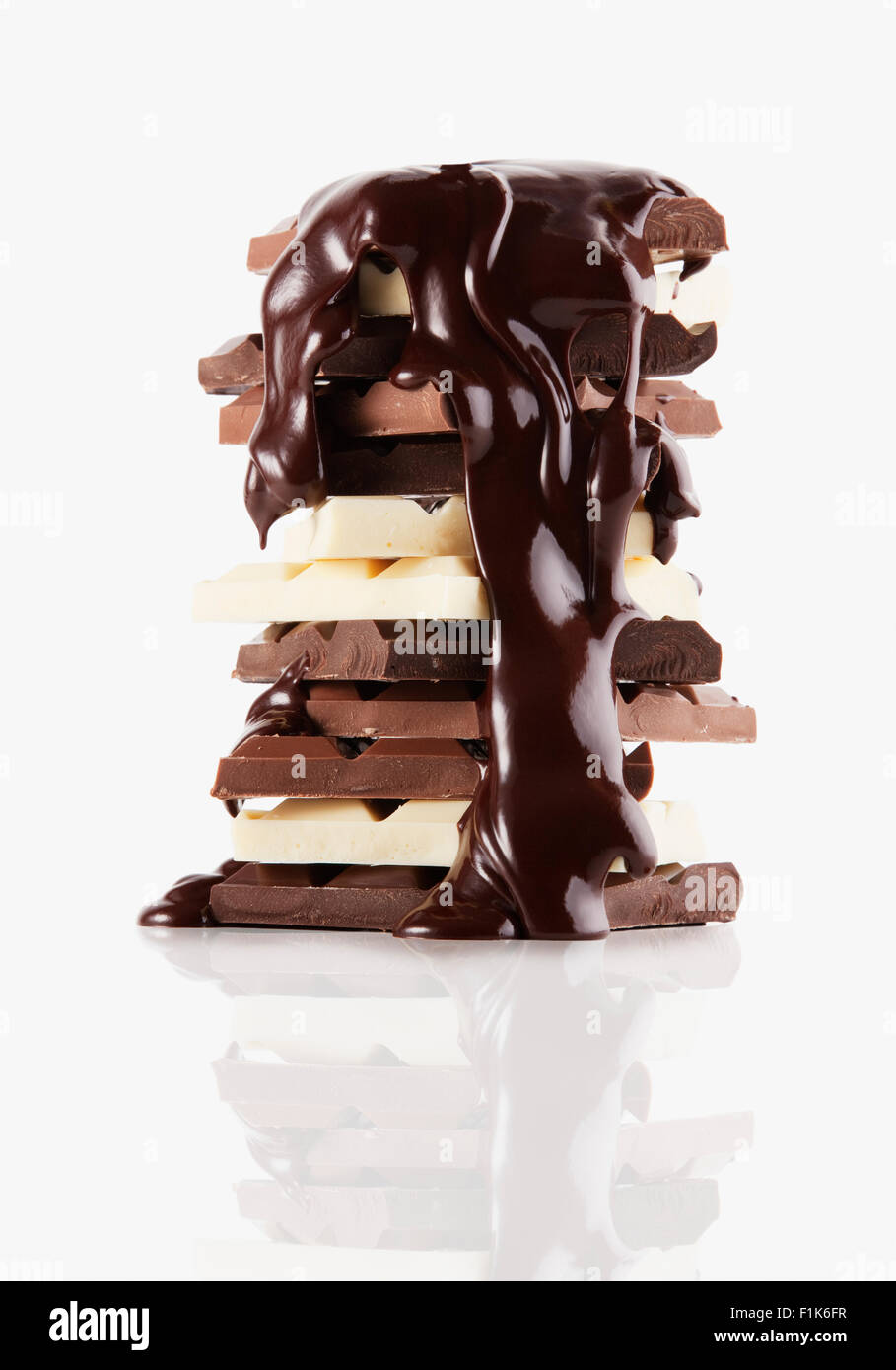 Schokolade schmelzen in Tafeln Schokolade Sirup Stockfoto