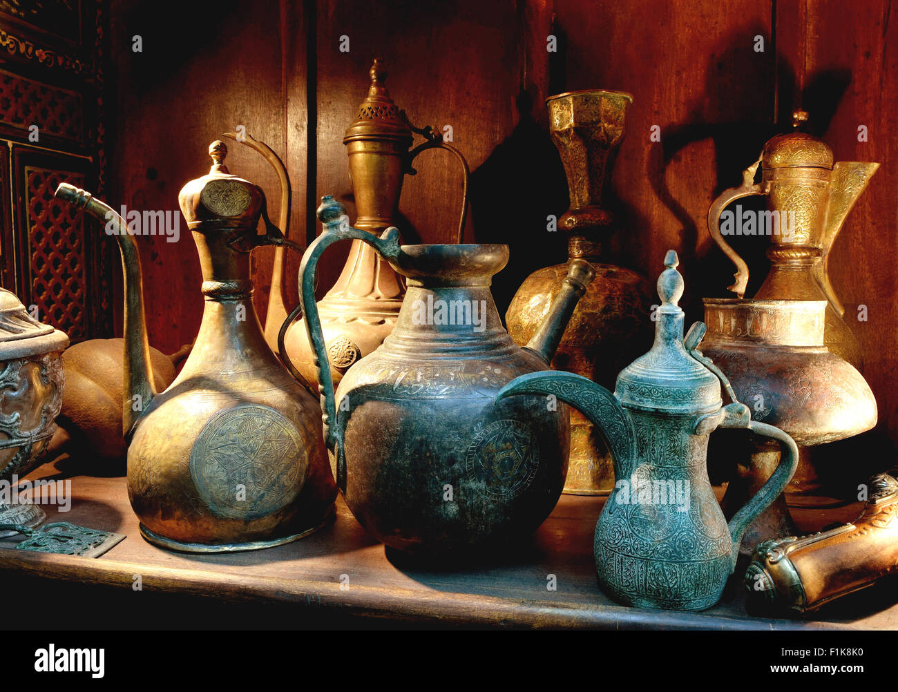 Arabischen Kaffee Antik Topf - DALLAH Stockfoto