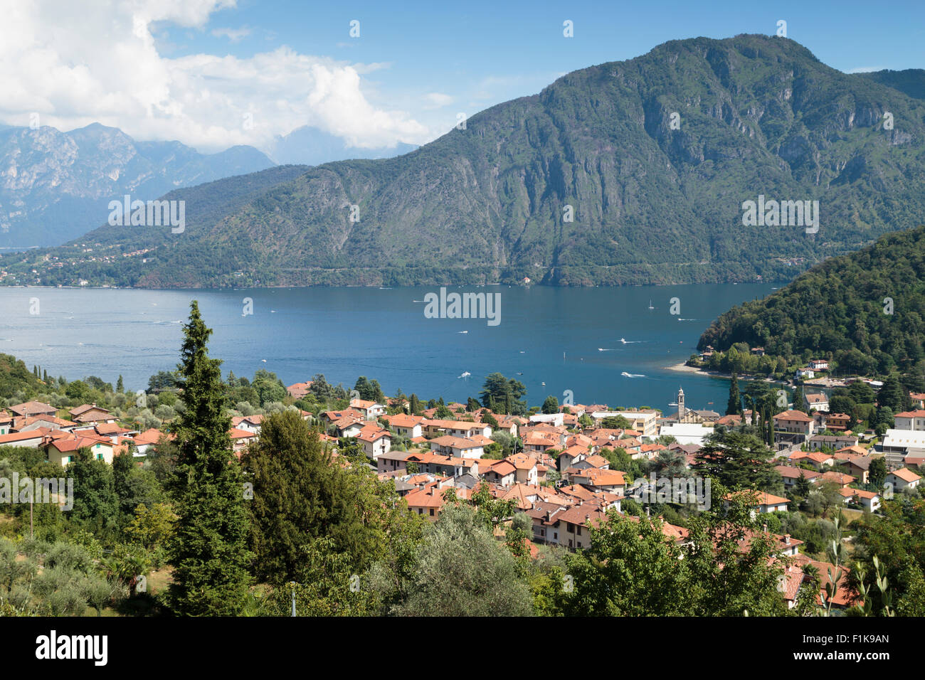 Blick über Lenno, Comer See, Italien. Stockfoto