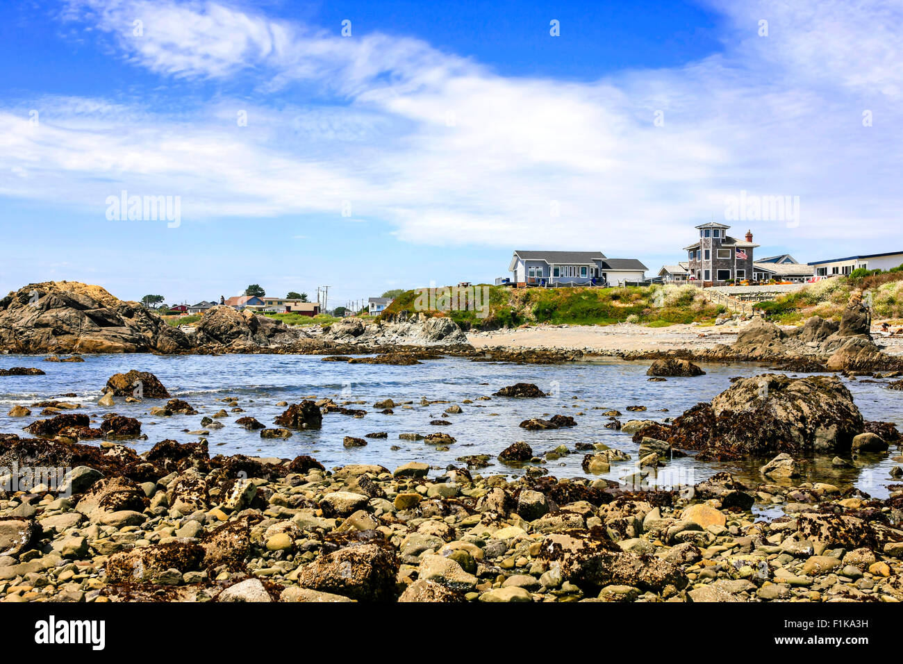 Blick auf Strand Ferienhäuser in Crescent City Hotel liegt an der Pazifikküste im oberen nordwestlichen Teil von Kalifornien Stockfoto