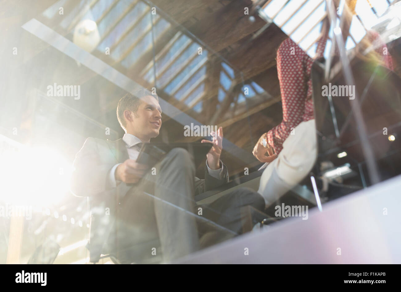 Business Leute, die im Büro treffen Stockfoto